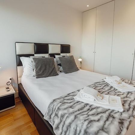 Downtown Stylish Apartment With Garage By Vacationy Порто Екстериор снимка