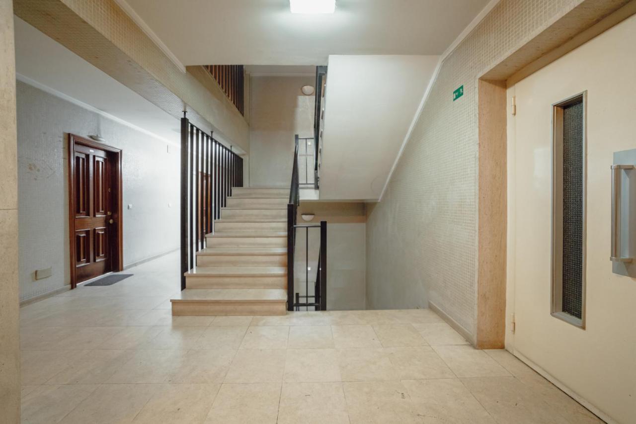 Downtown Stylish Apartment With Garage By Vacationy Порто Екстериор снимка